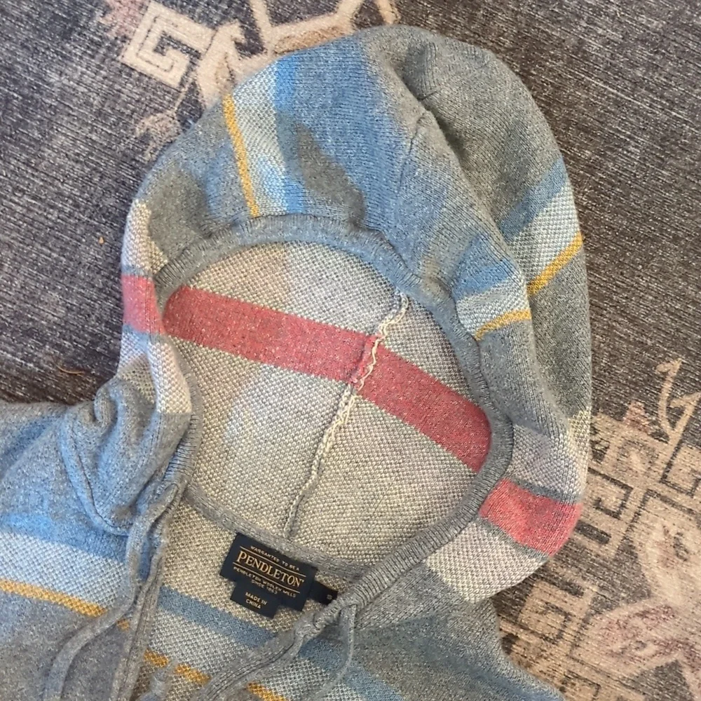 Pendleton Sweater - Picture 4 of 5